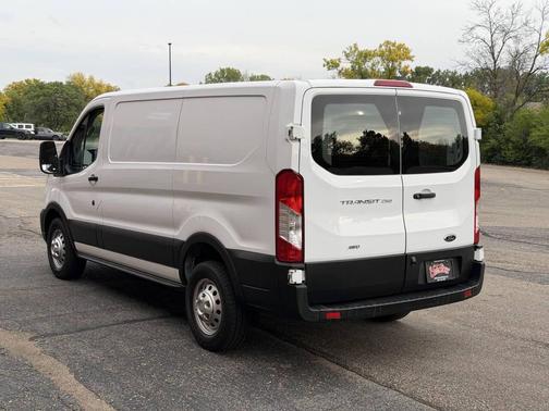 Oxford White 2022 Ford Transit-250 Base