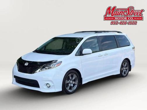 Super White 2017 Toyota Sienna SE Premium