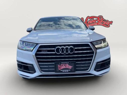White 2018 Audi Q7 3.0T Prestige