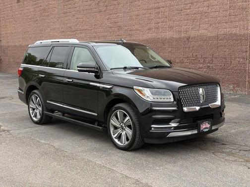 Black 2018 Lincoln Navigator Reserve