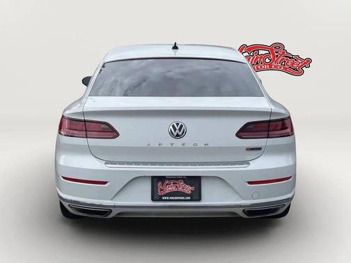 Pure White 2019 Volkswagen Arteon 2.0T SE 4MOTION