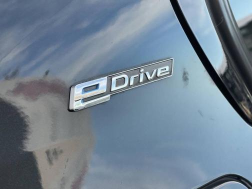 2018 BMW 330e iPerformance