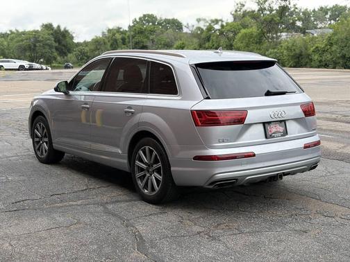 Gray 2018 Audi Q7 2.0T Premium Plus