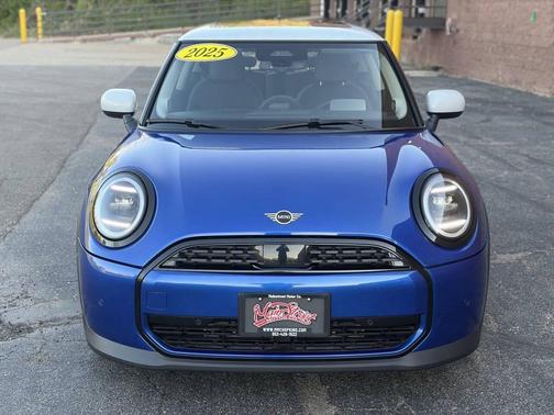 Icy Sunshine Blue Metallic 2025 MINI Hardtop Cooper S