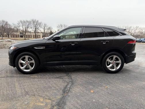 2018 Jaguar F-PACE 25t Premium