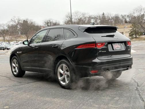 2018 Jaguar F-PACE 25t Premium