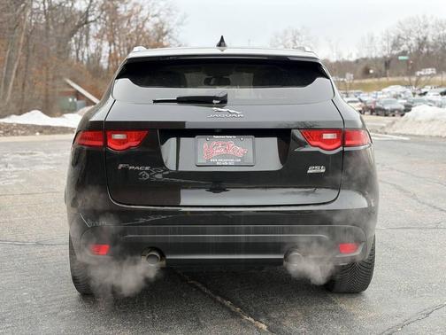 2018 Jaguar F-PACE 25t Premium