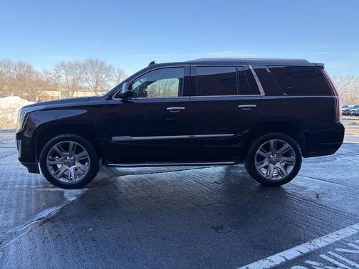 2019 Cadillac Escalade Luxury