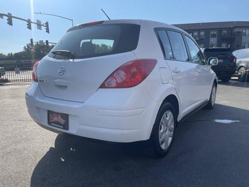 2011 Nissan Versa 1.8 S