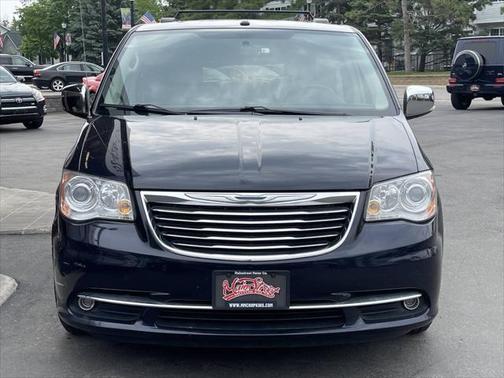 2011 Chrysler Town & Country Limited