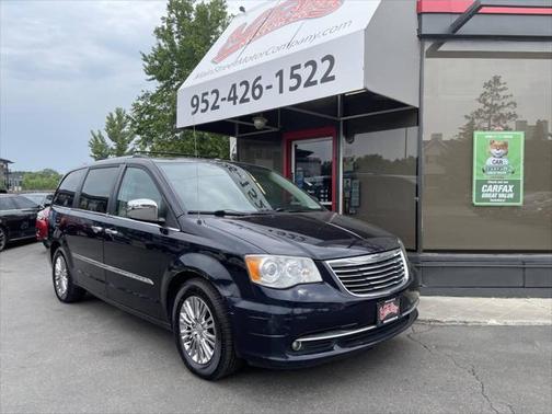 2011 Chrysler Town & Country Limited