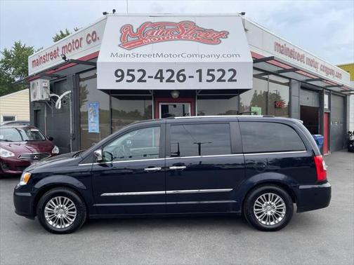 2011 Chrysler Town & Country Limited