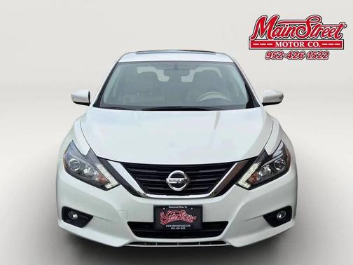 White 2018 Nissan Altima 2.5 SL