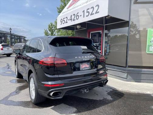 2018 Porsche Cayenne Platinum Edition