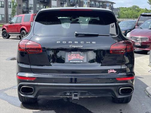 2018 Porsche Cayenne Platinum Edition