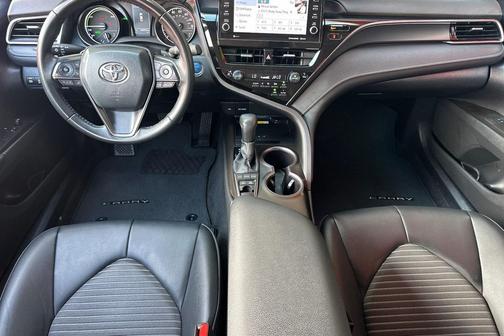2024 Toyota Camry Hybrid SE