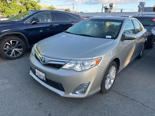 2014 Toyota Camry Hybrid XLE