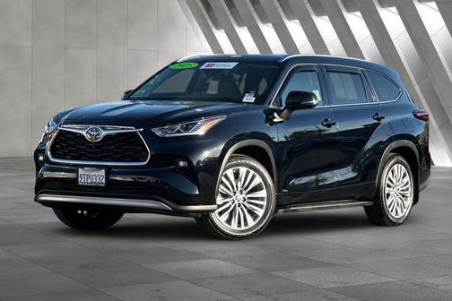 2025 Toyota Highlander Hybrid Platinum