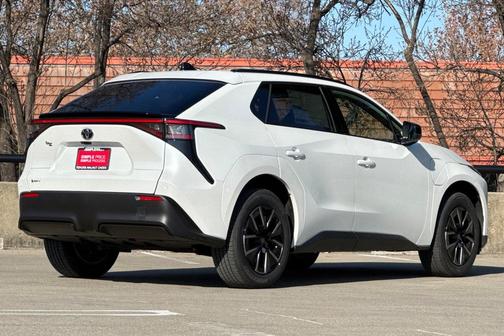 2026 Toyota bZ XLE Plus