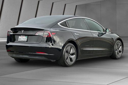Solid Black 2019 Tesla Model 3 Standard Range
