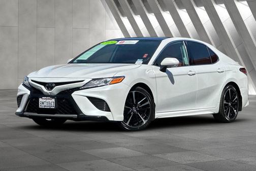 Wind Chill Pearl 2020 Toyota Camry XSE