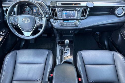 2018 Toyota RAV4 SE