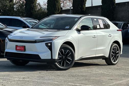 2026 Toyota bZ XLE Plus