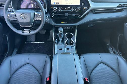 2026 Toyota Highlander Hybrid Limited