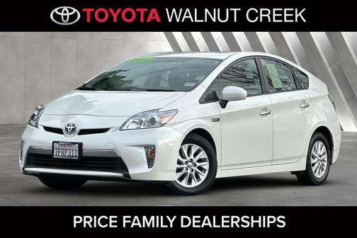 2014 Toyota Prius Plug-in Base