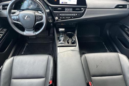 2023 Lexus ES 300h Base