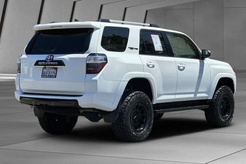 Super White 2016 Toyota 4Runner TRD Pro