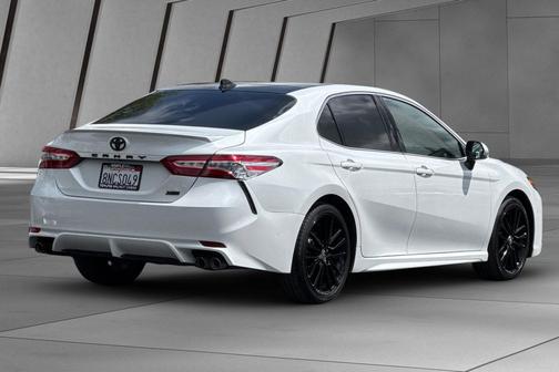 Wind Chill Pearl 2020 Toyota Camry XSE