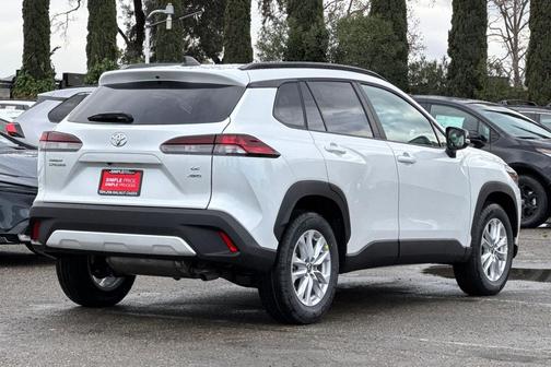 2026 Toyota Corolla Cross LE