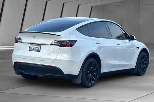2023 Tesla Model Y Long Range Dual Motor All-Wheel Drive