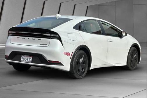 2024 Toyota Prius Prime SE