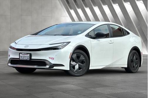 2024 Toyota Prius Prime SE