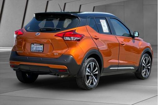 2020 Nissan Kicks SR