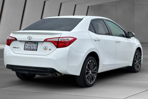 2015 Toyota Corolla S Plus