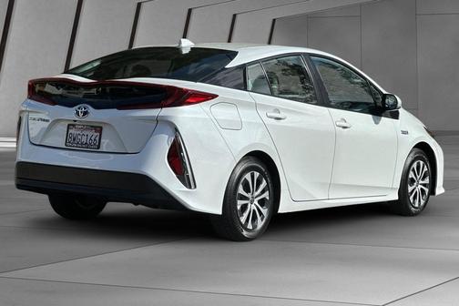 2021 Toyota Prius Prime LE