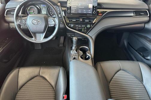 2024 Toyota Camry Hybrid SE