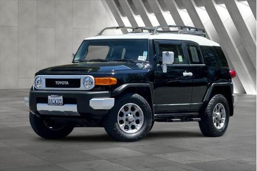 2013 Toyota FJ Cruiser Base