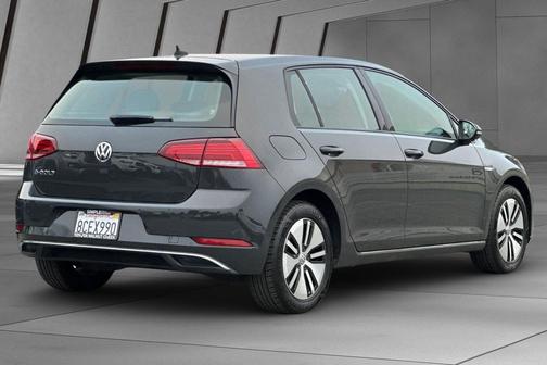 2017 Volkswagen e-Golf SEL Premium