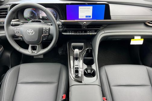 2025 Toyota Crown Signia Limited