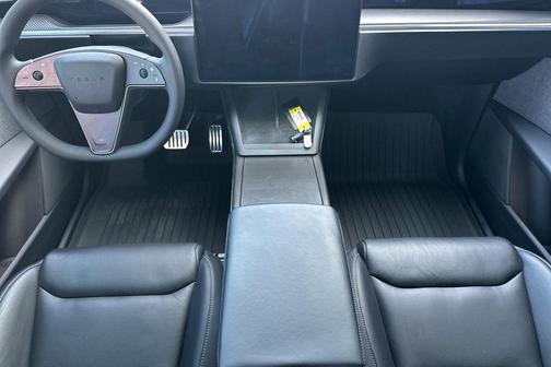 2022 Tesla Model X Plaid Tri Motor All-Wheel Drive