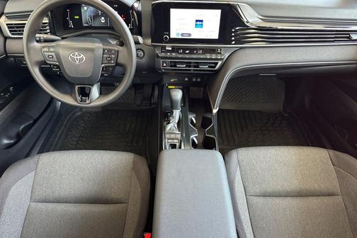 Ice Cap 2025 Toyota Camry LE