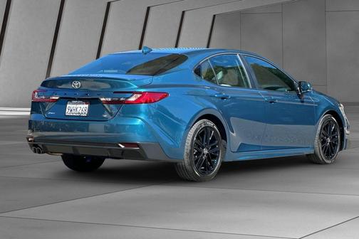 Ocean 2026 Toyota Camry SE