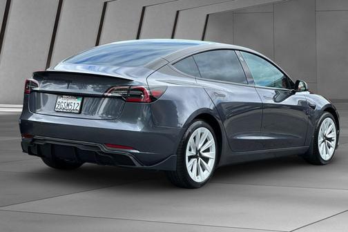 Midnight Silver Metallic 2023 Tesla Model 3 Standard Range