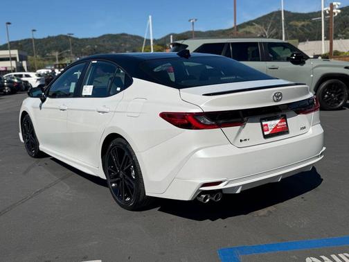 Wind Chill Prl 2026 Toyota Camry XSE