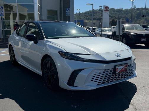 Wind Chill Prl 2026 Toyota Camry XSE