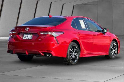 2019 Toyota Camry SE